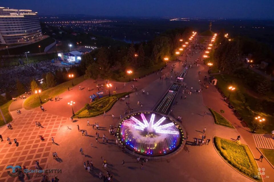 Площадь салавата юлаева. Площадь салавату юлаеву уфа. Площадь салавата юлаева в уфе. Город уфа, площадь салавата юлаева. Телецентр уфа парк.
