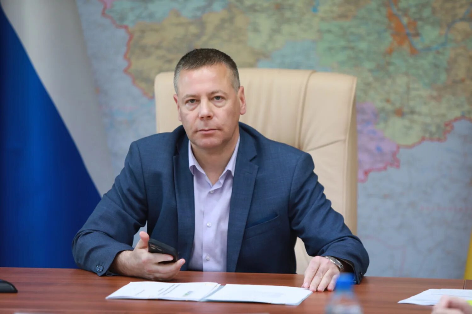 Где находится губернатор. Евраев губернатор ярославской области. губернатор ярославской области 2025. евраев михаил яковлевич. евраев лисицын.