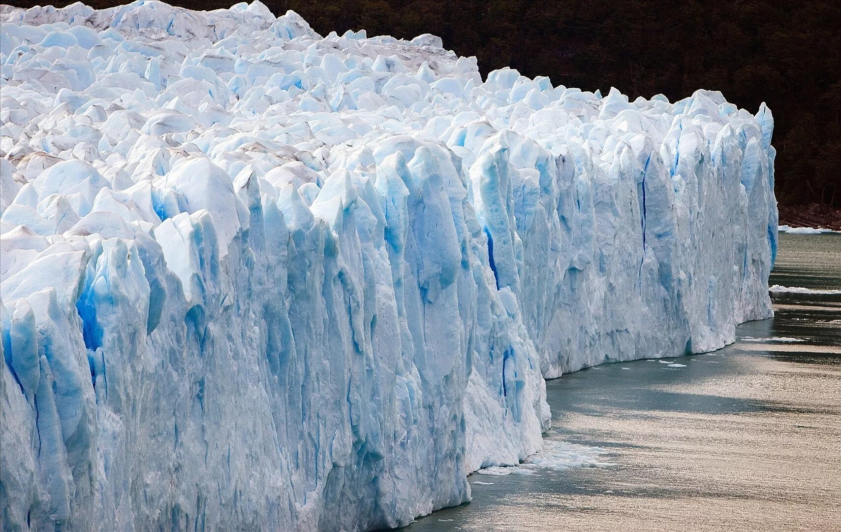 Самый большой горный ледник в мире. Фирн ледника. Глетчерный ледник. Фирн и Глетчер. Ледники горные покровные айсберги.