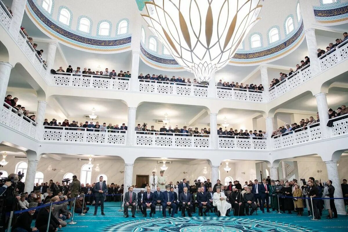 Соборная мечеть Черкесск. Черкесск мечеть КЧР. Мечеть Абу Ханифы Черкесск. Республиканская Соборная мечеть в Черкесске. Черкесского 14