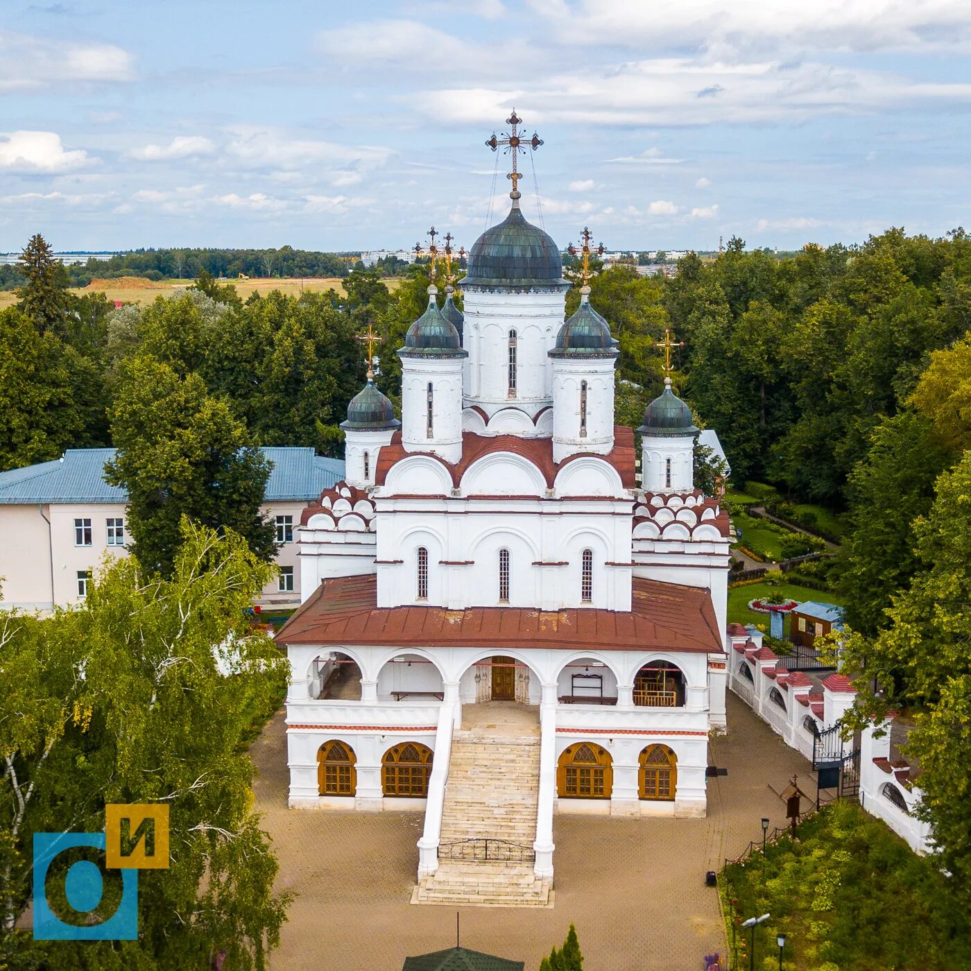 Храм преображения вяземы. Спасо-преображенская церковь вяземы. преображенский храм большие вяземы. церковь спаса преображения, большие вяземы. спасо-преображенский собор в вяземах.