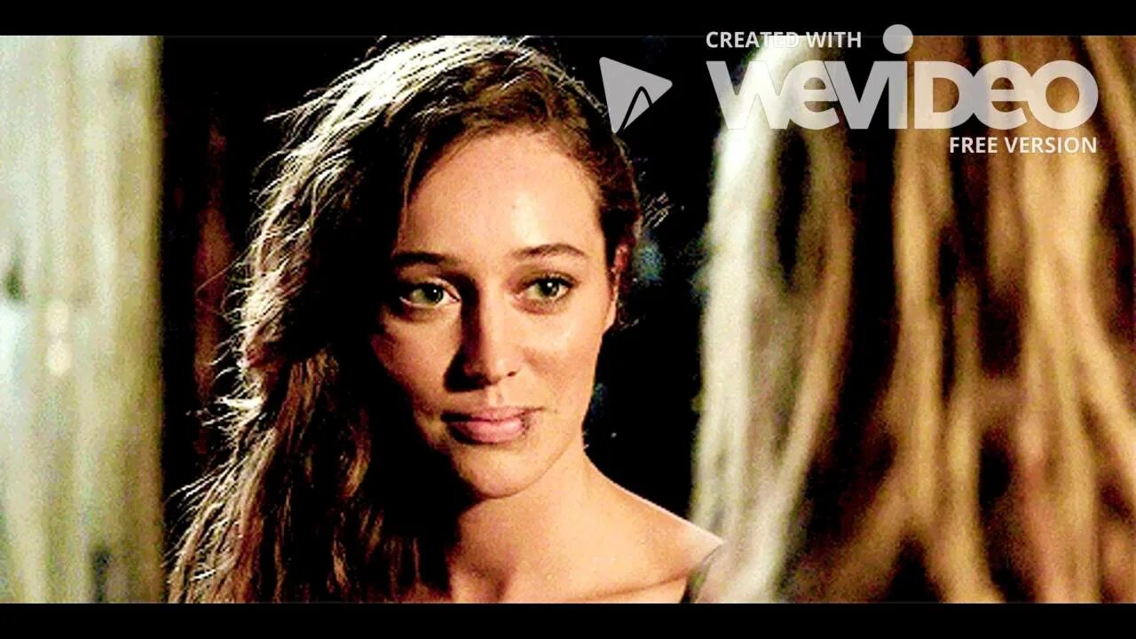 Get dicked down. Alycia Debnam Carey гиф. Lexa and Clarke. Alicia Debnam Carey gif. Мисс Лекса.