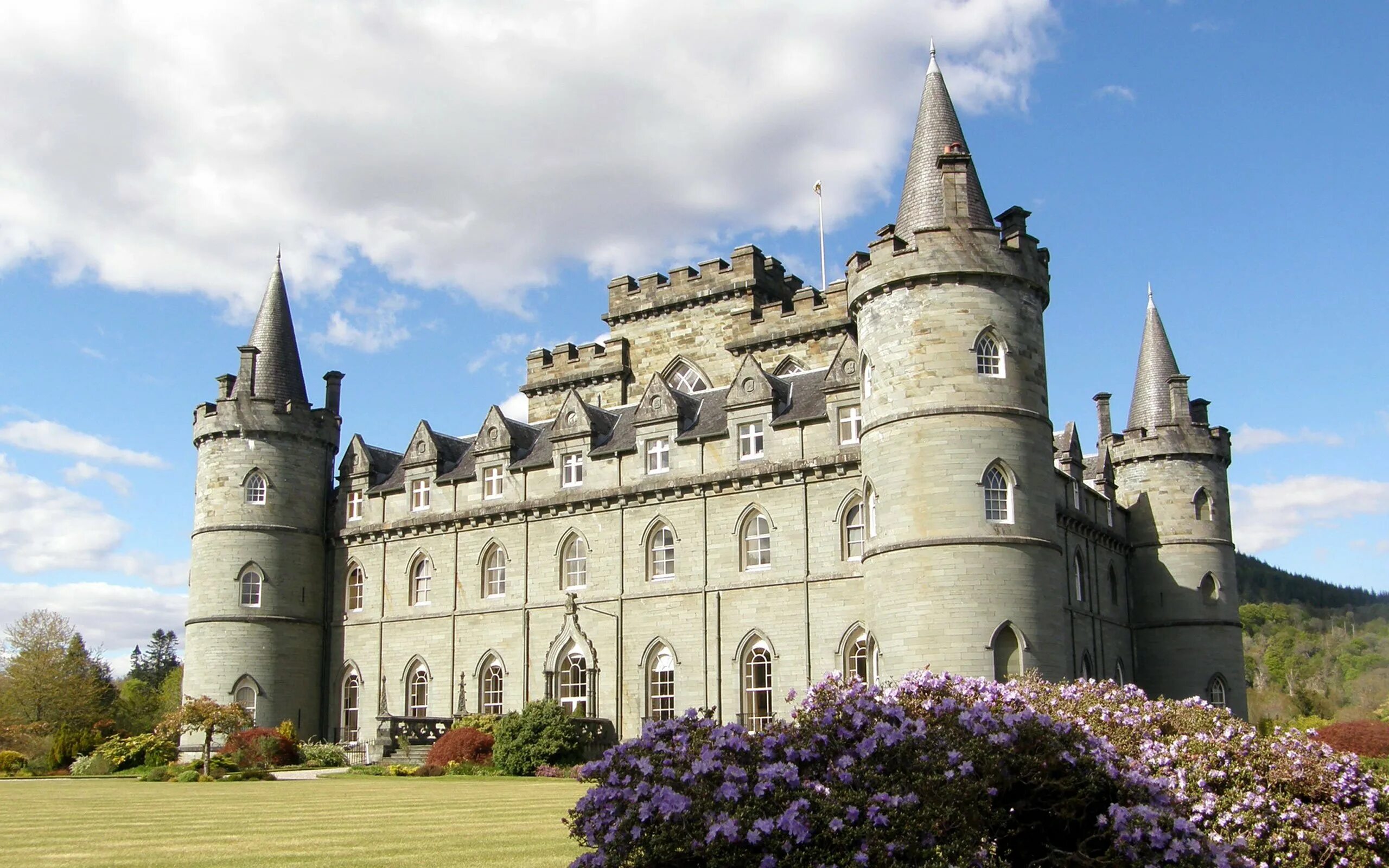 Открывая замки я буду. Замка Инверари (Inveraray Castle). Инверари Шотландия. Замок Коргарф Шотландия. Замок Инверэри.