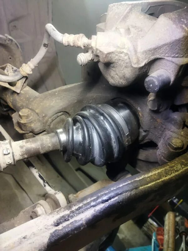 Привод вращения грибка ваз. Привод крутится машина не едет. 4 робот. Полноприводная трансмиссия 4matic. Привод из 3 звезд крутящихся в разных направлениях.