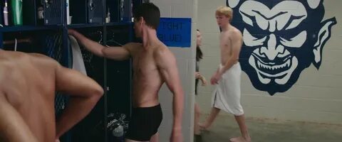Slideshow robbie amell bulge.