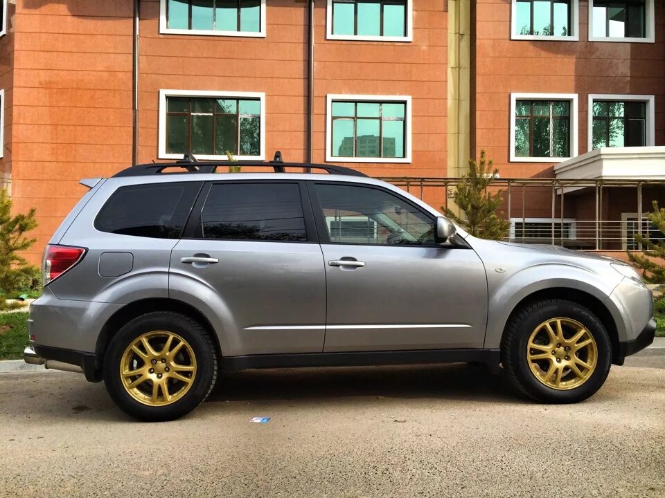 Диски форестер sh. Субару Форестер sh 225/65/17. Subaru Forester sh5. 225/55r18 Forester SJ. 225/65 R17 Subaru Forester.