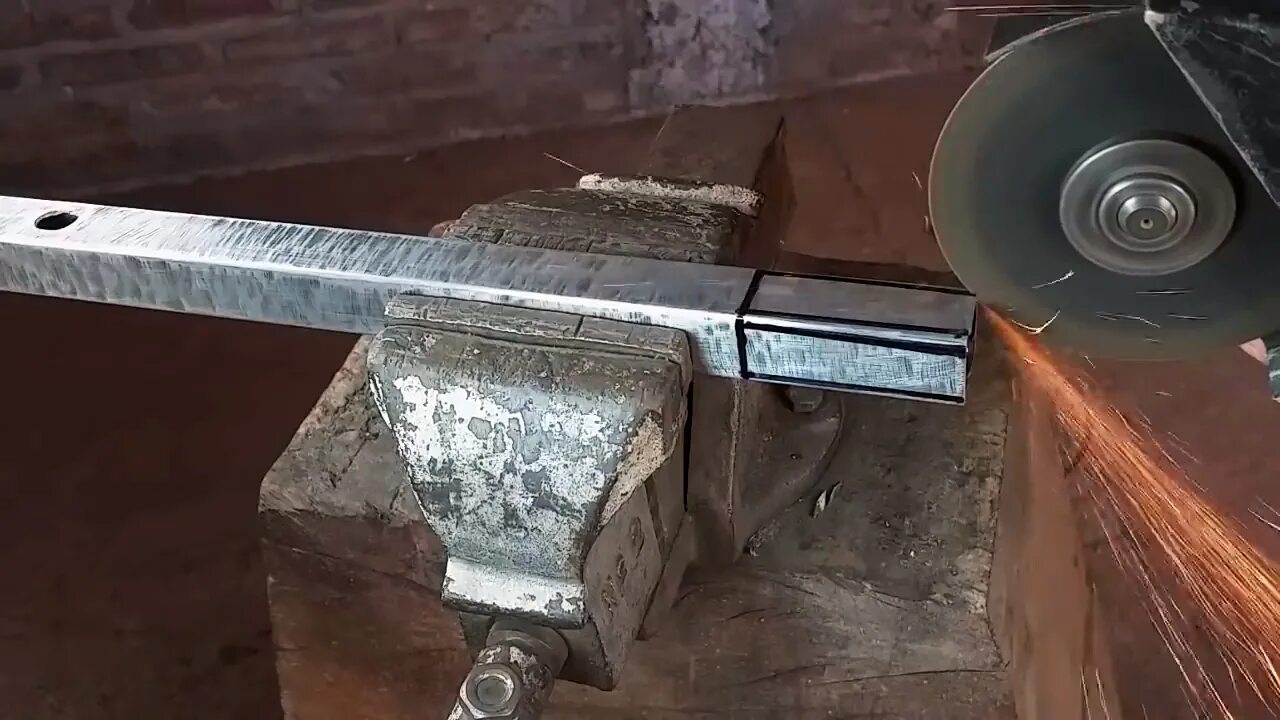 Как сделать квадратную трубу