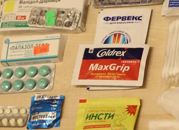 лекарство от головной боли. таблетка от головы ребенку 9 лет. таблетки от головной. детские таблетки от головной боли 5 лет. таблетки от головной.