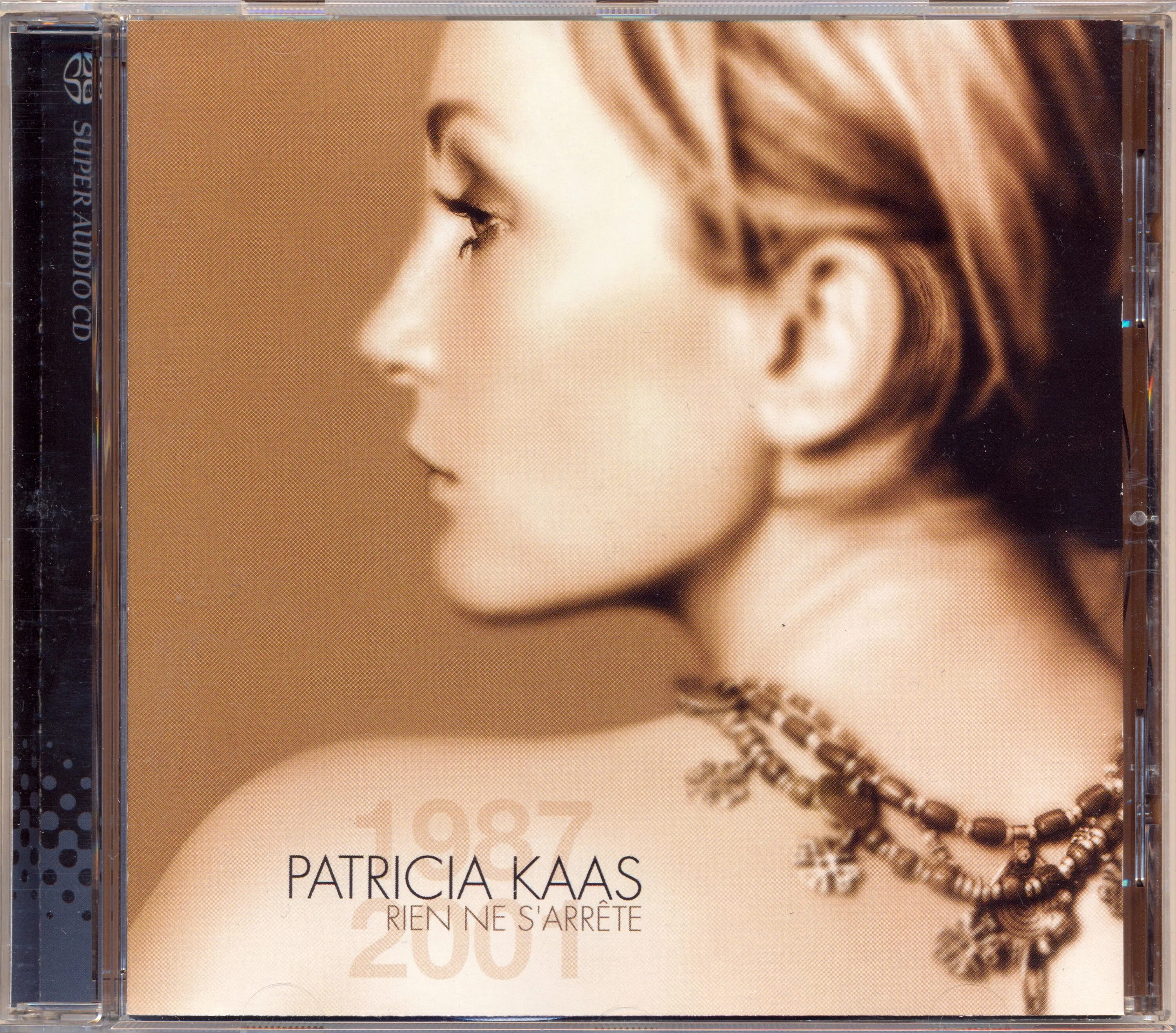 Hommes qui passent. Patricia Kaas Longbox.