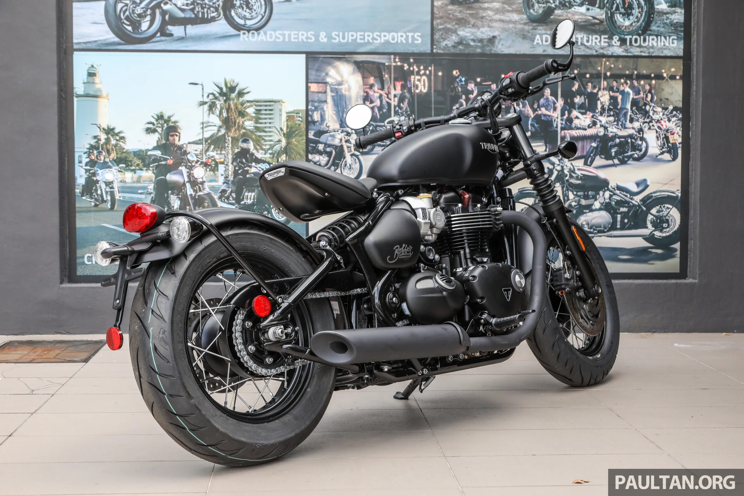 Триумф бобер. Триумф бонневиль боббер. triumph bonneville bobber black. triumph bonneville bobber black 2018. триумф боббер 2025.