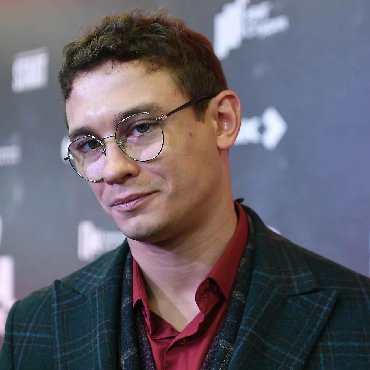 Актер кологривый никита фото биография и личная На Никиту Кологривого заявили в полицию после дебоша в кальянной в Новосибирске.