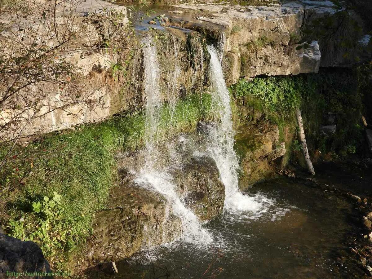 лермонтовский водопад в кисловодске фото. лермонтовский водопад. кисловодск водопад ольховка. медвежьи водопады кисловодск. лермонтовский водопад в кисловодске.