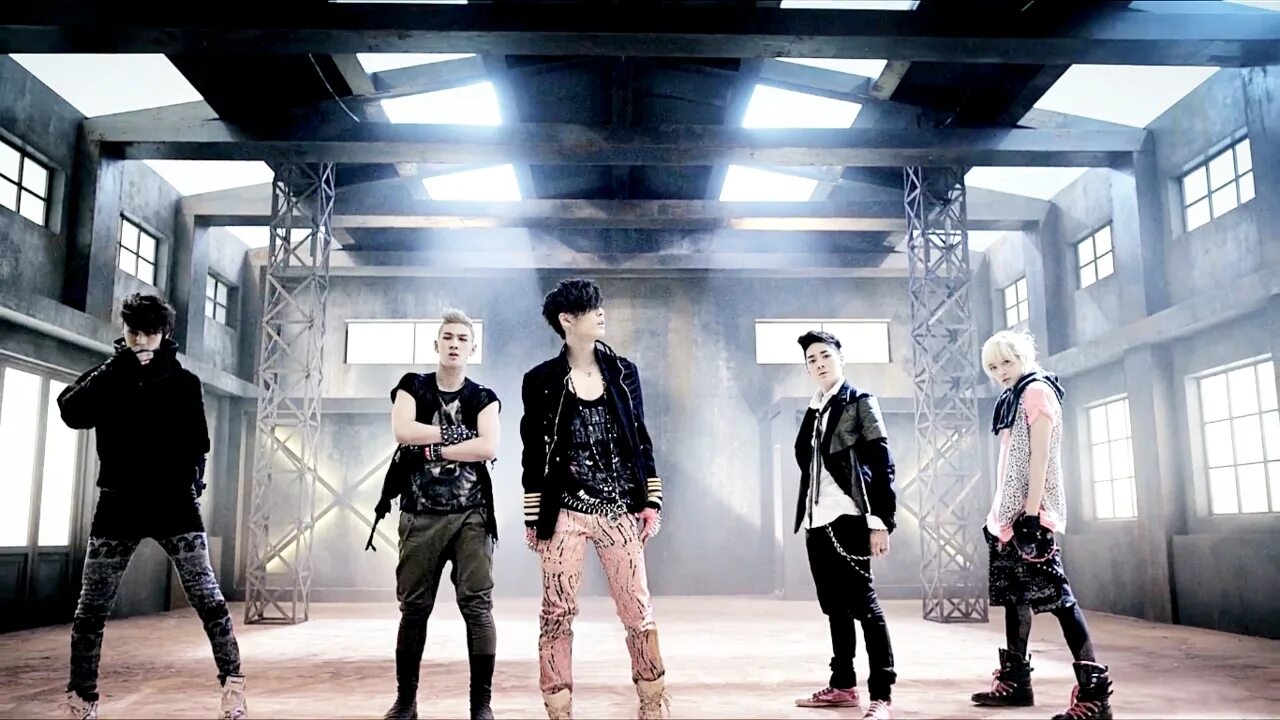 Корейская группа nu'est сейчас. Na est. Группа nu’est 2021. Nuest надпись. Основан в лого.