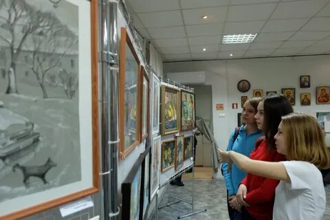 Устроили выставку