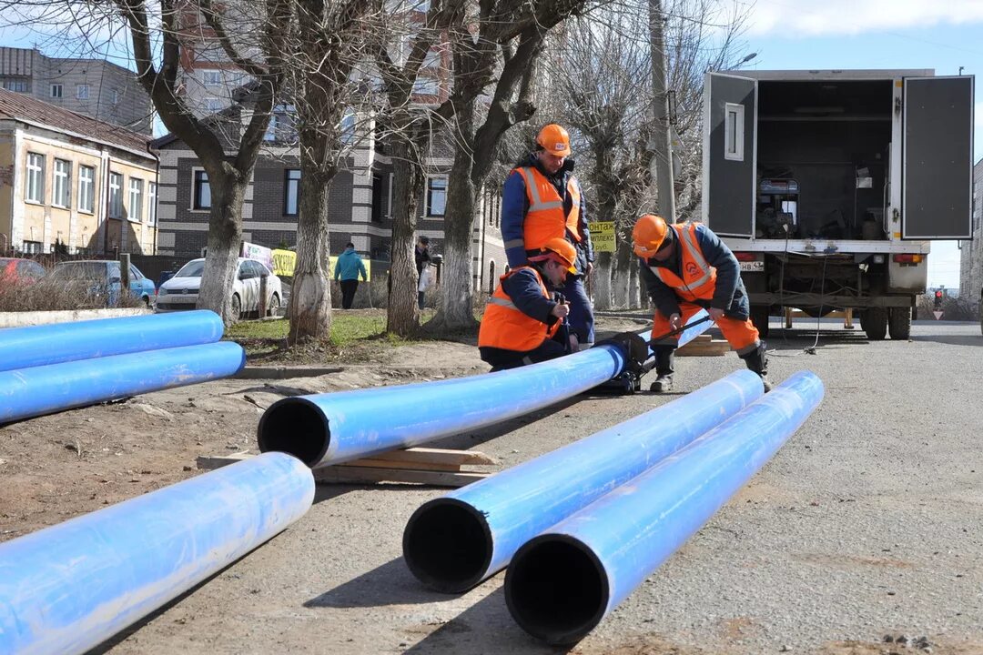 Сайт муп водоканал киров. МУП Водоканал Киров. Водопровод. Водопроводные сети. Водоканал картинки.