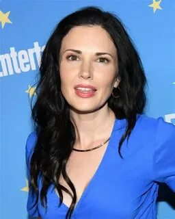 Әйелдердегі үлкен емізік: онлайн бейне