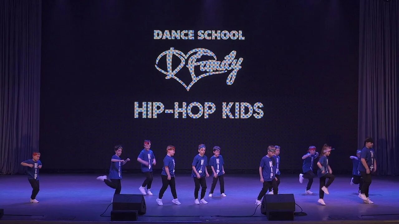 Школа семейных танцев. Школа танцев family. Дэнс фэмили. Школа танцев dance family, псков, советская улица. Псков.
