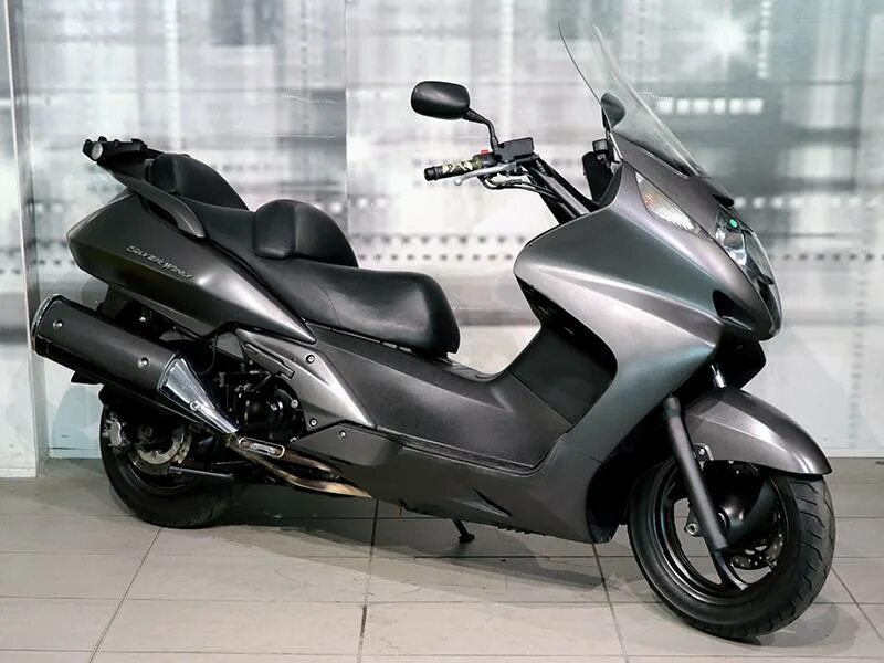 Скутер хонда х. Honda Silverwing 400. Хонда Сильвер Винг 400. Honda Silver Wing. Honda Silver Wing 600.