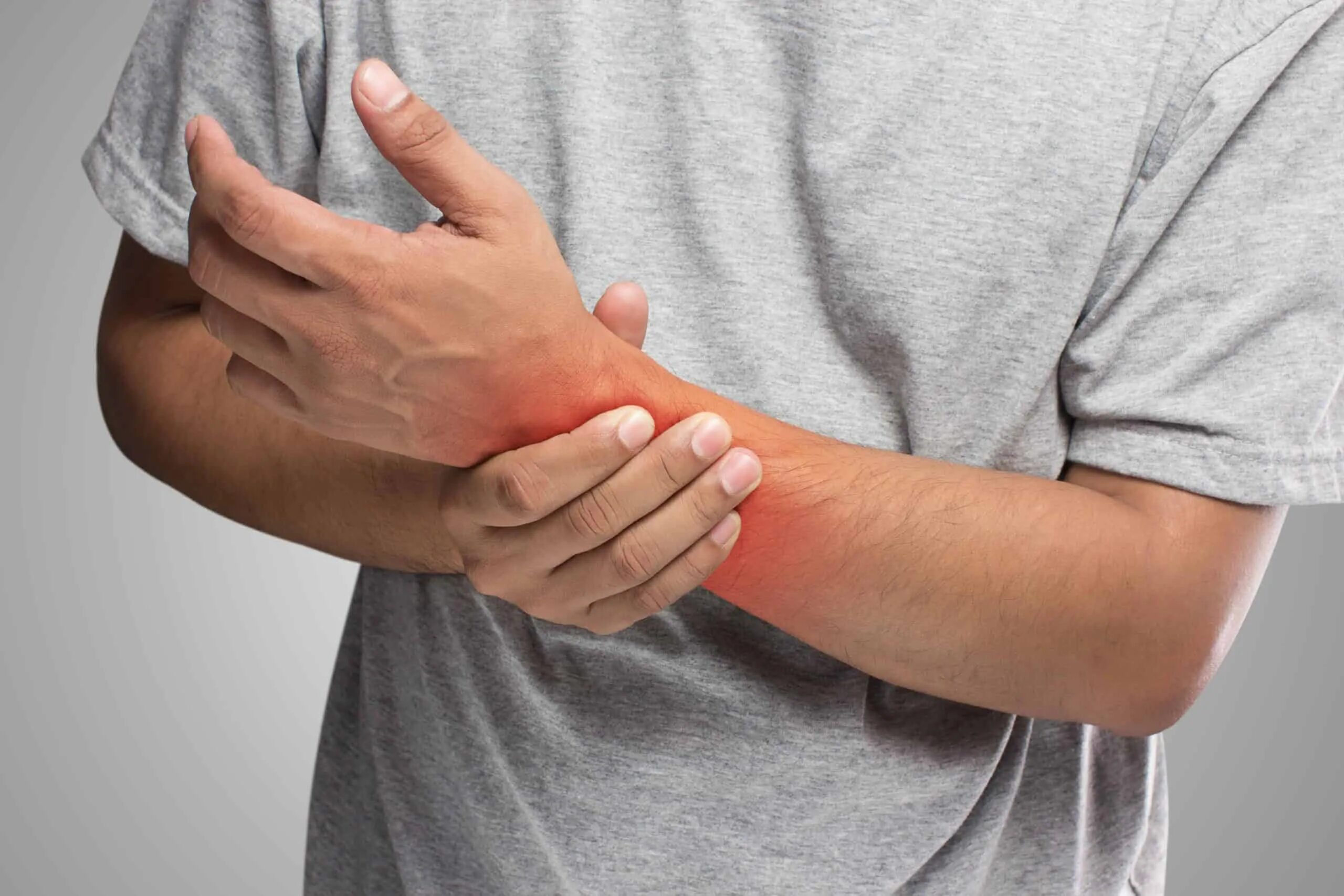 Что делать если очень сильно болит рука