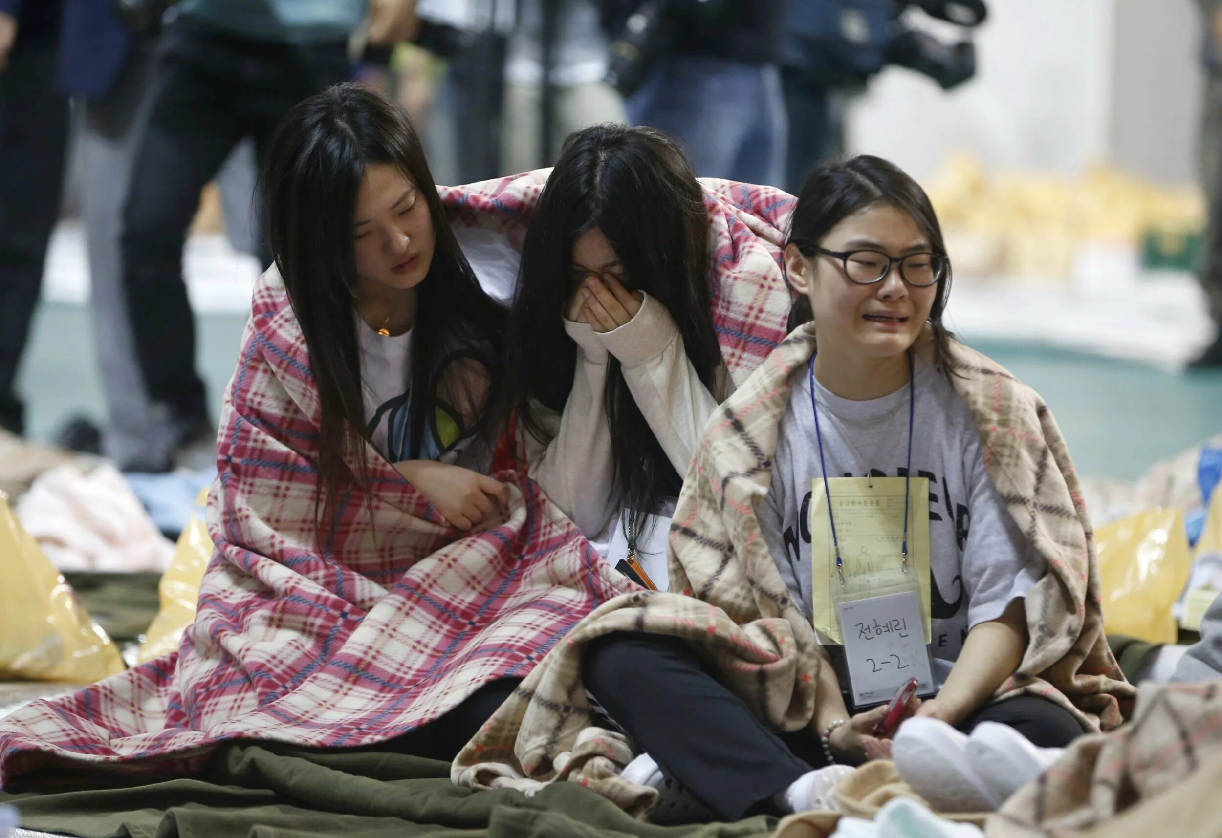 Спящие в сеуле. Южная Корея 2014 Севоль. Корея Sewol Ferry Tragedy. Корея 2014 паром Севоль.