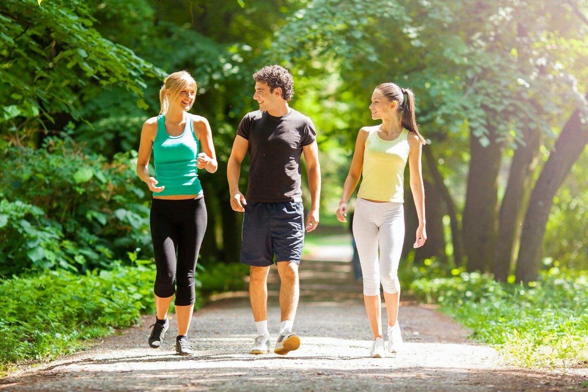 Physical taking. Прогулки на свежем воздухе. Пешие прогулки. Ежедневные прогулки на свежем воздухе. Ходьба в парке.