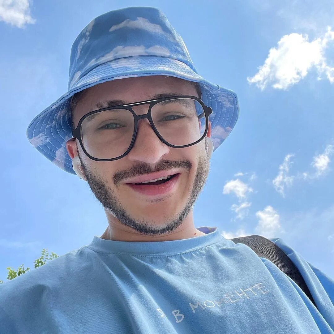 эльдар джахаров. где родился джарахов. джарахов, эльдар казанфарович. блоггер эльдар джарахов. где родился джарахов.