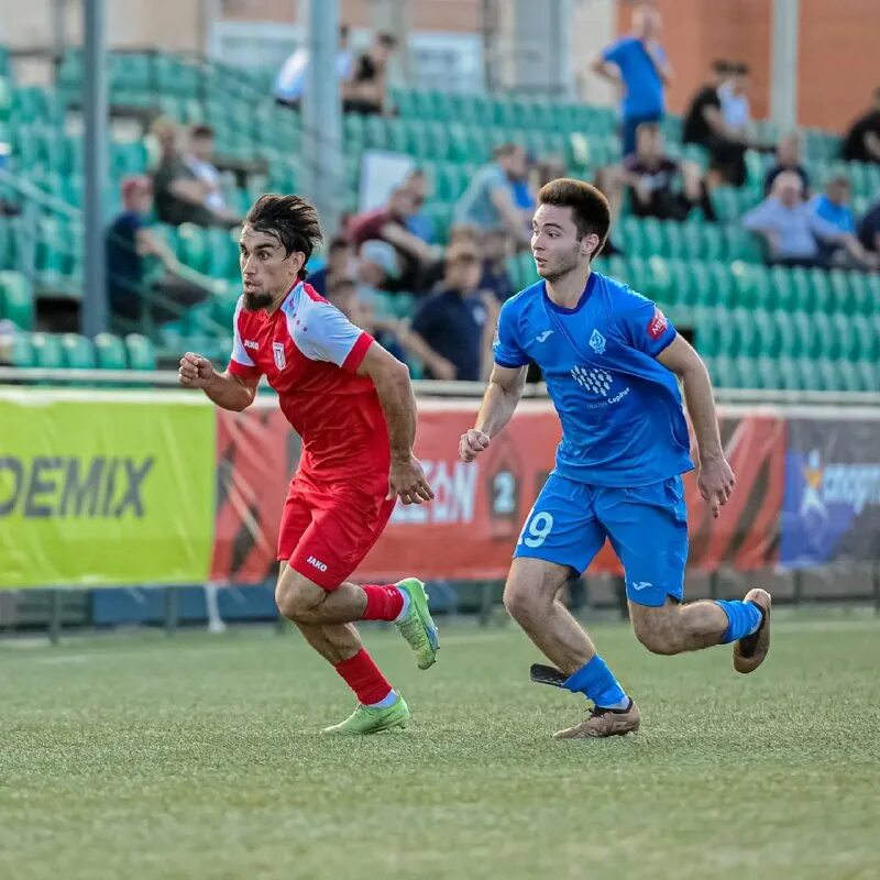 Футбол локомотив гомель кирилл папков. Фк гвардеец. Фк победа хасавюрт. Спартак сокольники. Фк победа хасавюрт.