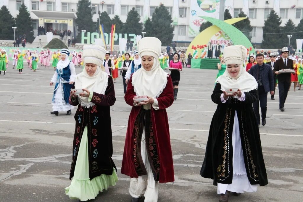 Традиции Кыргызстана Нооруз. С праздником Навруз Кыргызстан. Сумаляк Киргизия. Рождество в Киргизии. Классный час нооруз