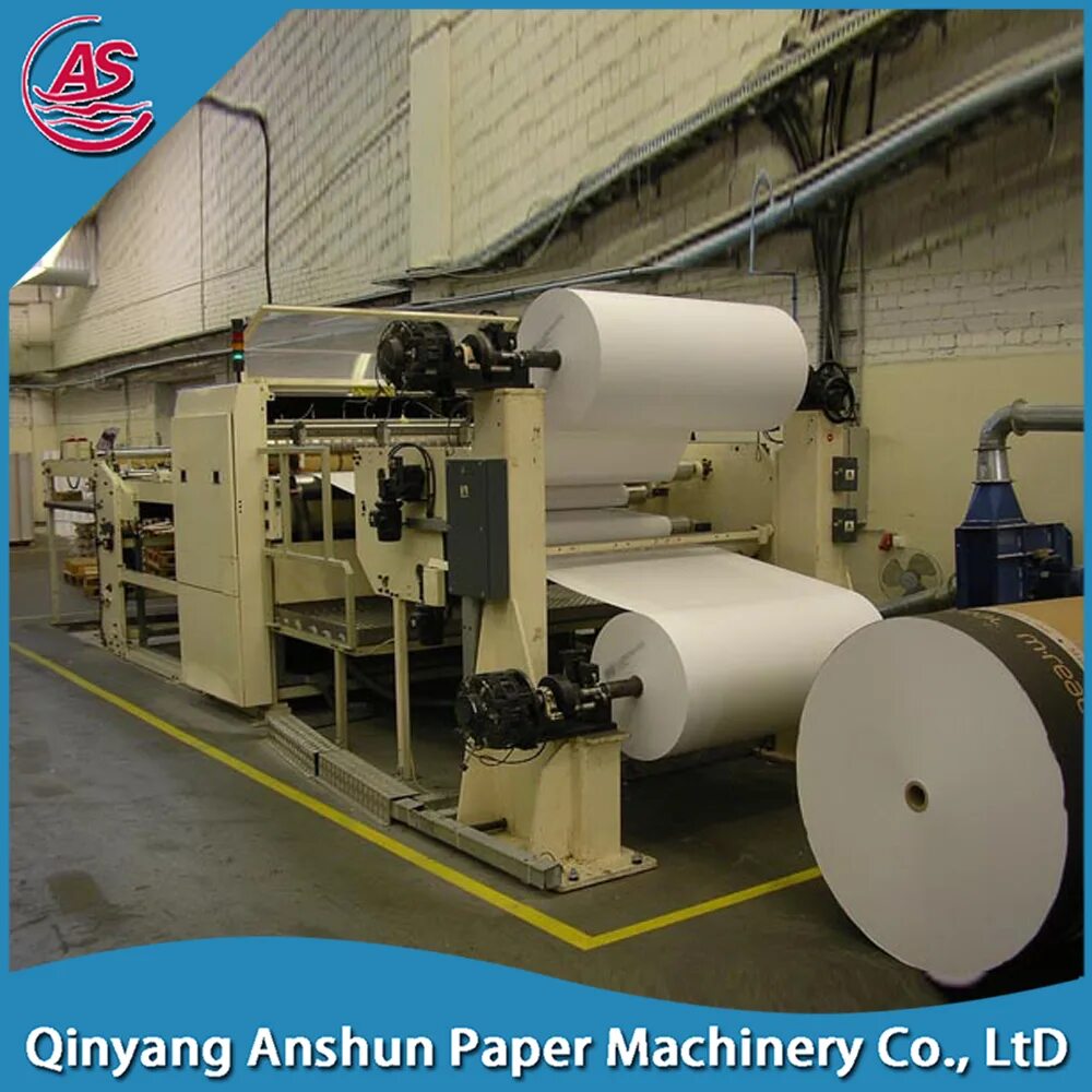 Бумага в рулонах для производства. Производители бумаги. Машина по производству бумаги. Машина для производства бумаги.