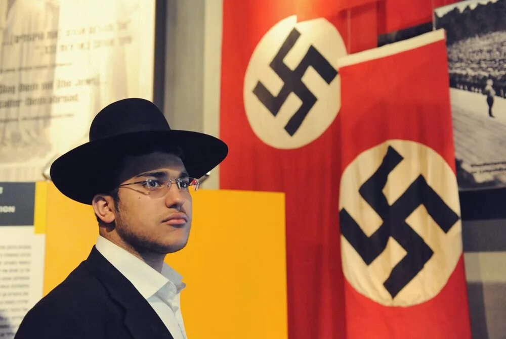 Хасид авраам фридман. Круче евреев. Еврей с оружием. Современные израильтяне. Мужчина в шляпе с бородой.