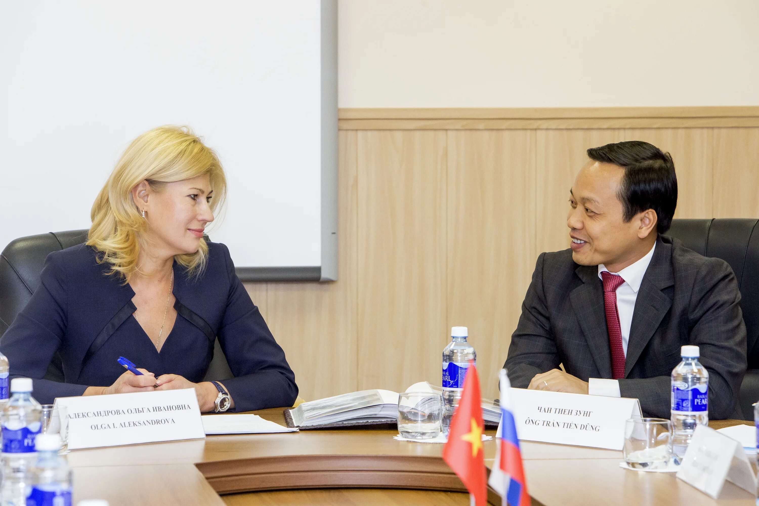 Представители минюста. Минюст международное. Государственный менеджмент. Представители минюста. Отдел юстиции.