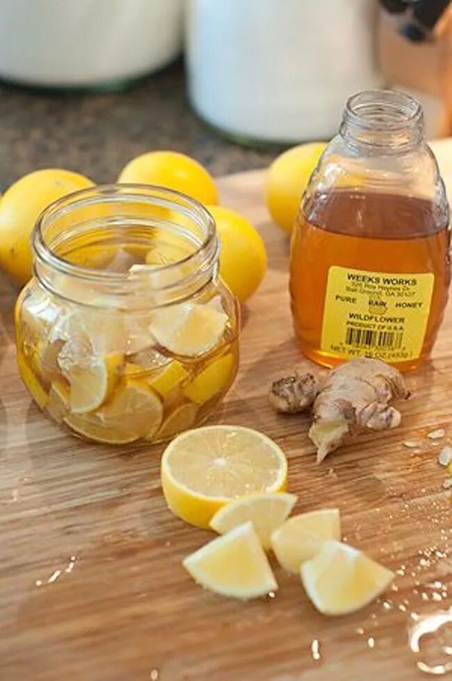 Имбирь с лимоном и медом от простуды. Мед лимон имбирь. Мед с лимоном. От кашля имбирь мед лимон. Мед с лимоном от кашля.