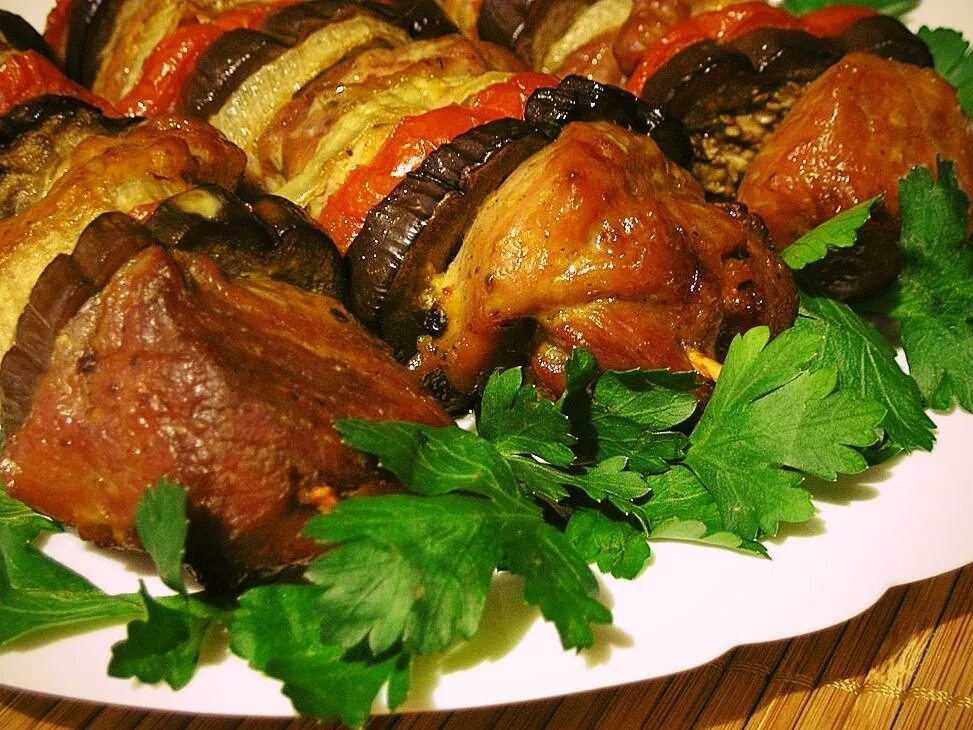 Шашлык из помидоров и баклажанов. Баклажан для шашлыка. шашлык из баклажанов. шашлык в баклажане в духовке. баклажаны на мангале.