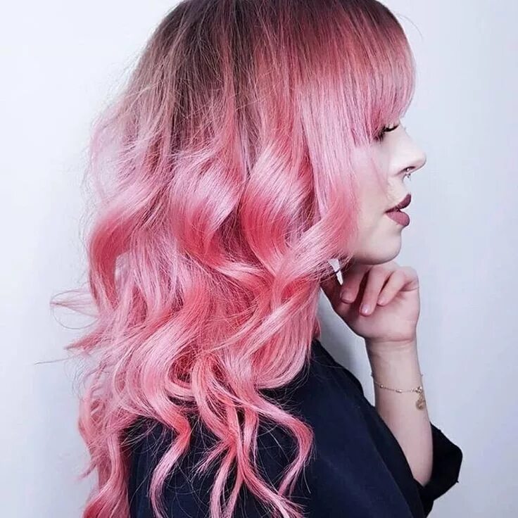Розовое окрашивание волос. Розовый оттенок волос. Рыже розовые волосы. Краска розово красный