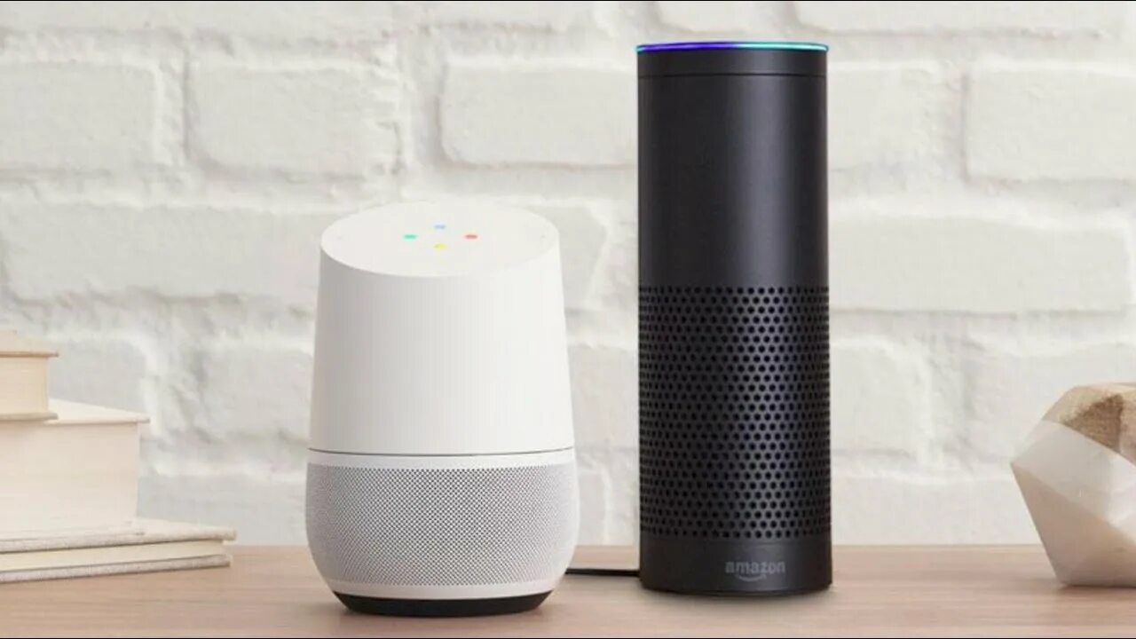 Amazon home. Колонка Амазон. Google Assistant колонка. Умная колонка в интерьере. Умная колонка Амазон.