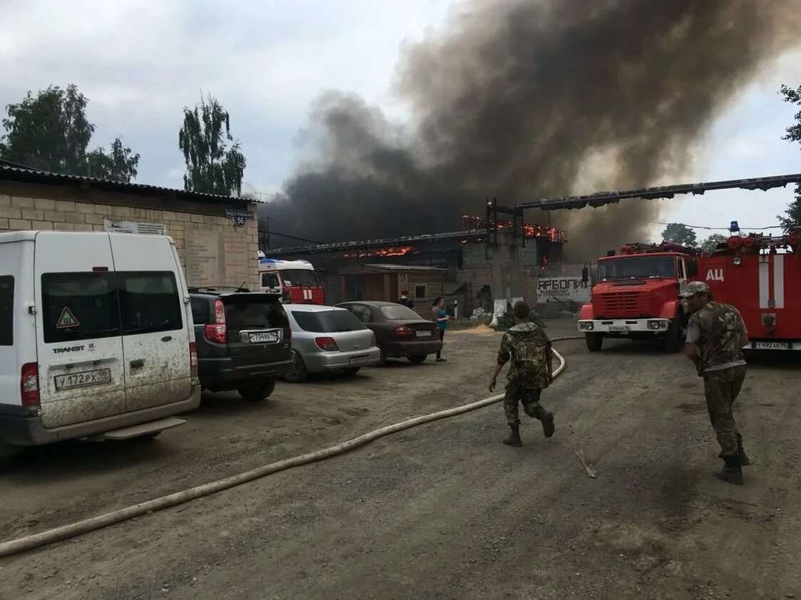 Пожарная 4 Нижний Тагил. Пожарная часть 15 Нижний Тагил. Пожар в Нижнем Тагиле. Пожарка Тагил. Родники горит мебельный