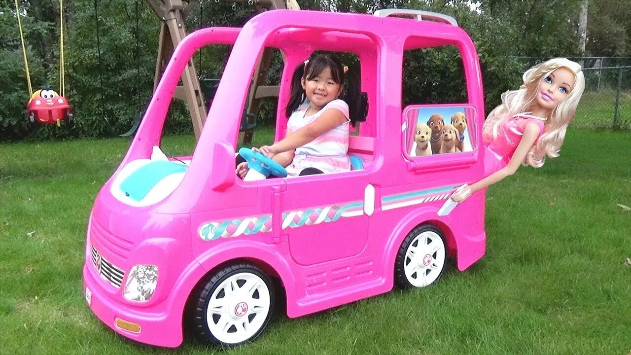 Включи машину дав. Большая машина Барби для детей. Машинки для девочек. Машины для девочек. Красивые машинки для девочек.