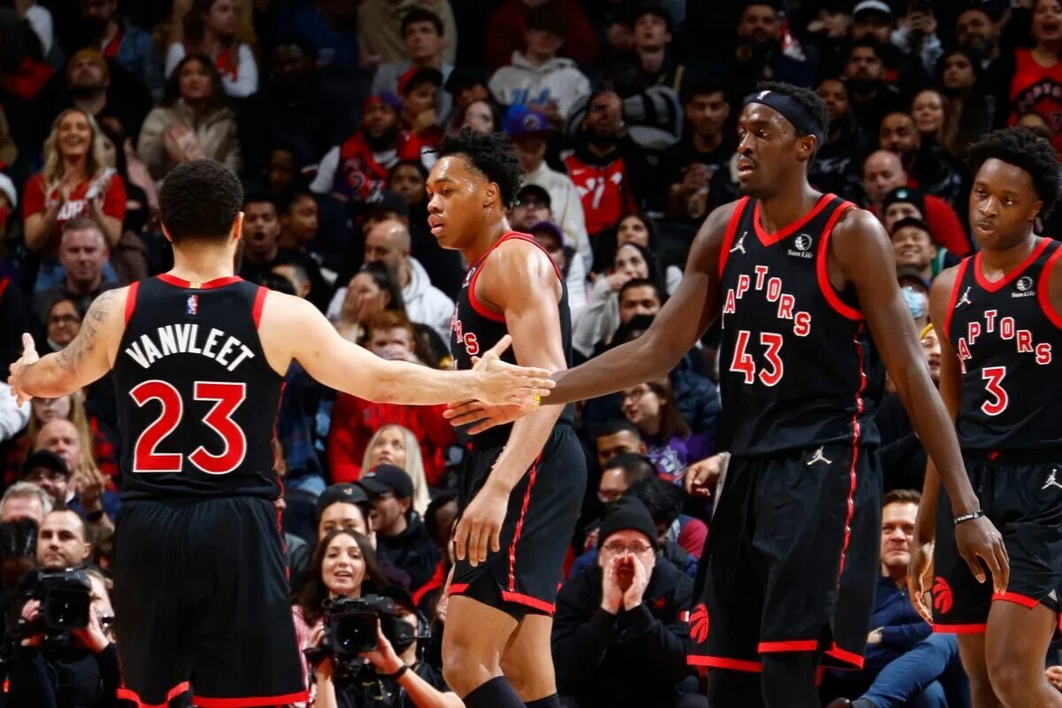 Toronto raptors. Raptors NBA 2022. Торонто Рэпторс. Баскетбольный клуб Торонто Рэпторс. Торонто НБА.