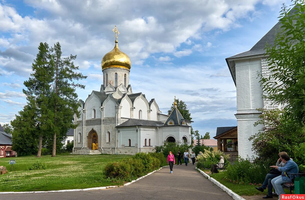 Савина сторожевский монастырь