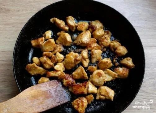Филе в соевом соусе на сковороде. Куриное филе в кисло-сладком соусе на сковороде. куриная грудка в кисло-сладком соусе на сковороде. куриная грудка в кисло сладком соусе.