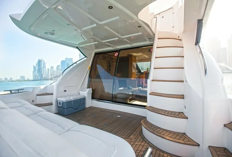 55 футов. Дубай Yacht Club. Яхта Titan Dubai.