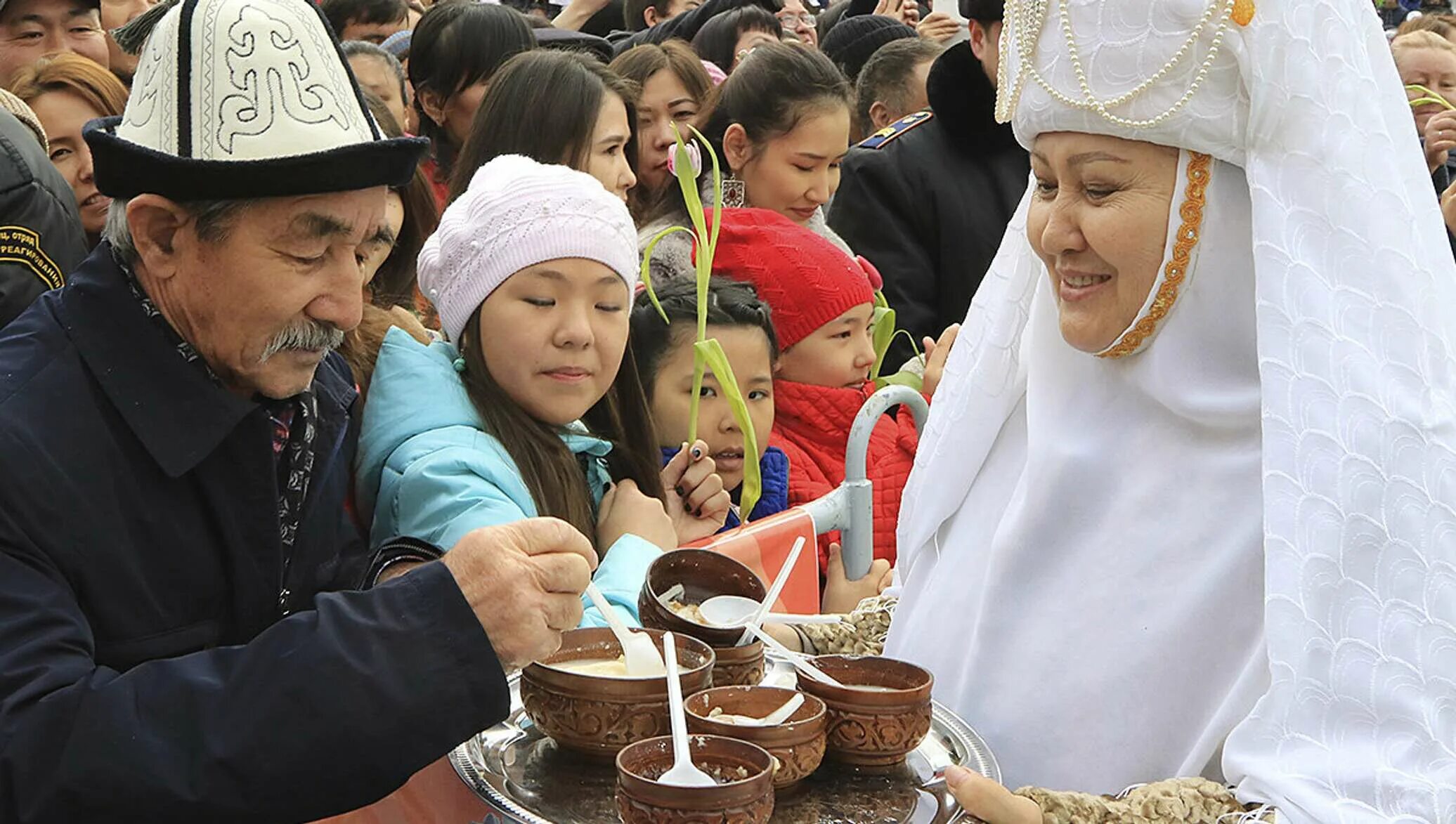 Празднование Наурыза. С праздником Наурыз. Наурыз в Казахстане. Празднование Наурыза в Казахстане.