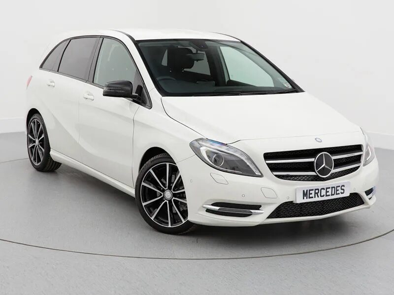 Mercedes b180 2011. Мерседес b180 2015. Mercedes benz b180. Mercedes benz b class 200. Мерседес б 180.