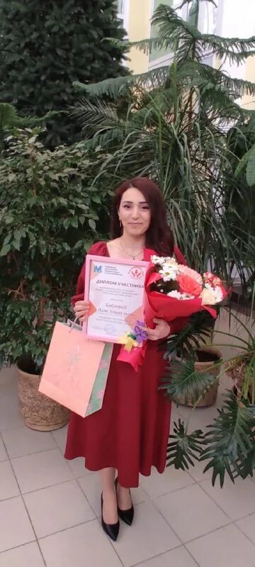 Премия младшим воспитателям к новому году 2023. Оклад воспитателя в детском саду 2022. Зарплата в детском саду. 2023 год учителя и педагога. Курсы младший воспитатель.