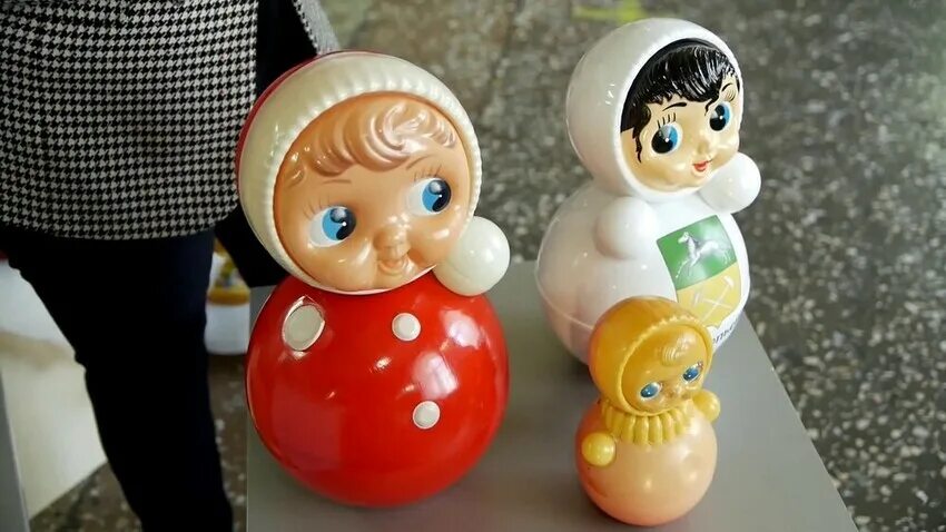 Какие игрушки были в 1950. Игрушки в 1950 году. Советские детские игрушки. Игрушки 1950 годов. Советские детские игрушки.