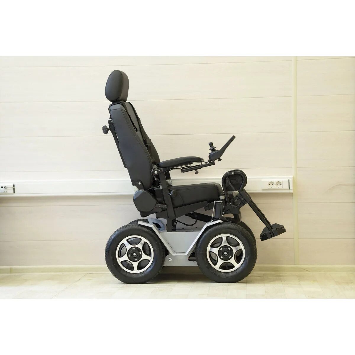 Caterwil 4wd. Caterwil ultra 4wd. коляски caterwil gts 4wd. катервил коляски инвалидные. вездеход-ступенькоход caterwil gts 4wd.