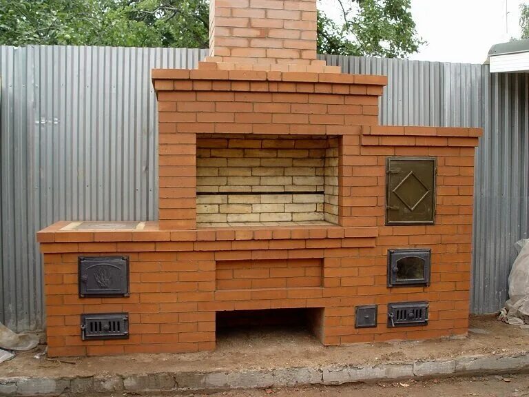 Печью коптильней. Печь-барбекю"дачная кантри". Мангальная зона 3 на 1 с мангалом и коптильней. Печь для коптилки. Печью коптильней.