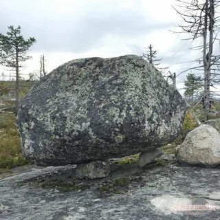 Камень с места силы