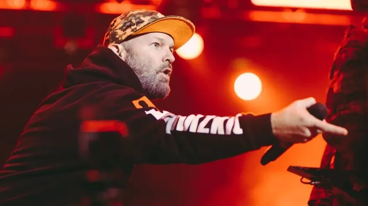 Limp bizkit новая. Limp bizkit новая. Группа limp bizkit. Группа limp bizkit. Солист лимп бизкит.
