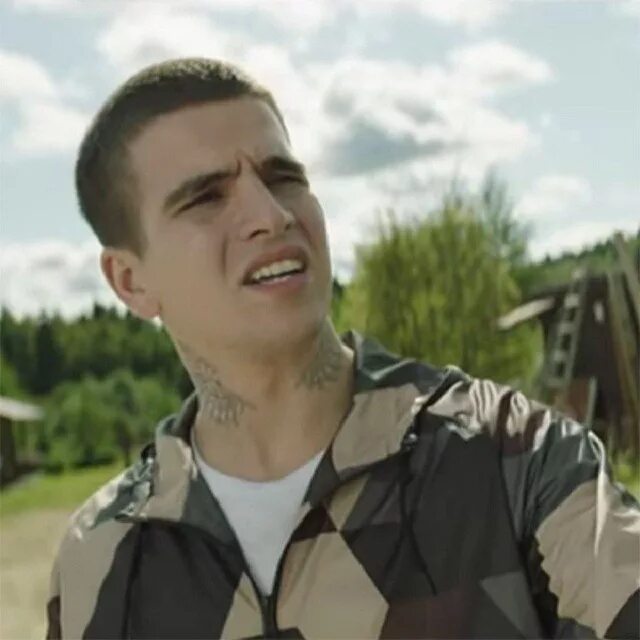 Коля робот. Федюк толя робот. федюк рэпер.